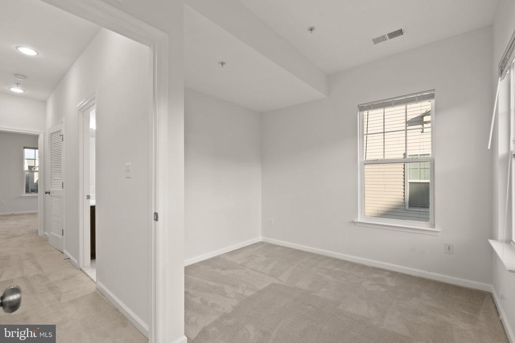 22475 GLENBOW WAY 2010