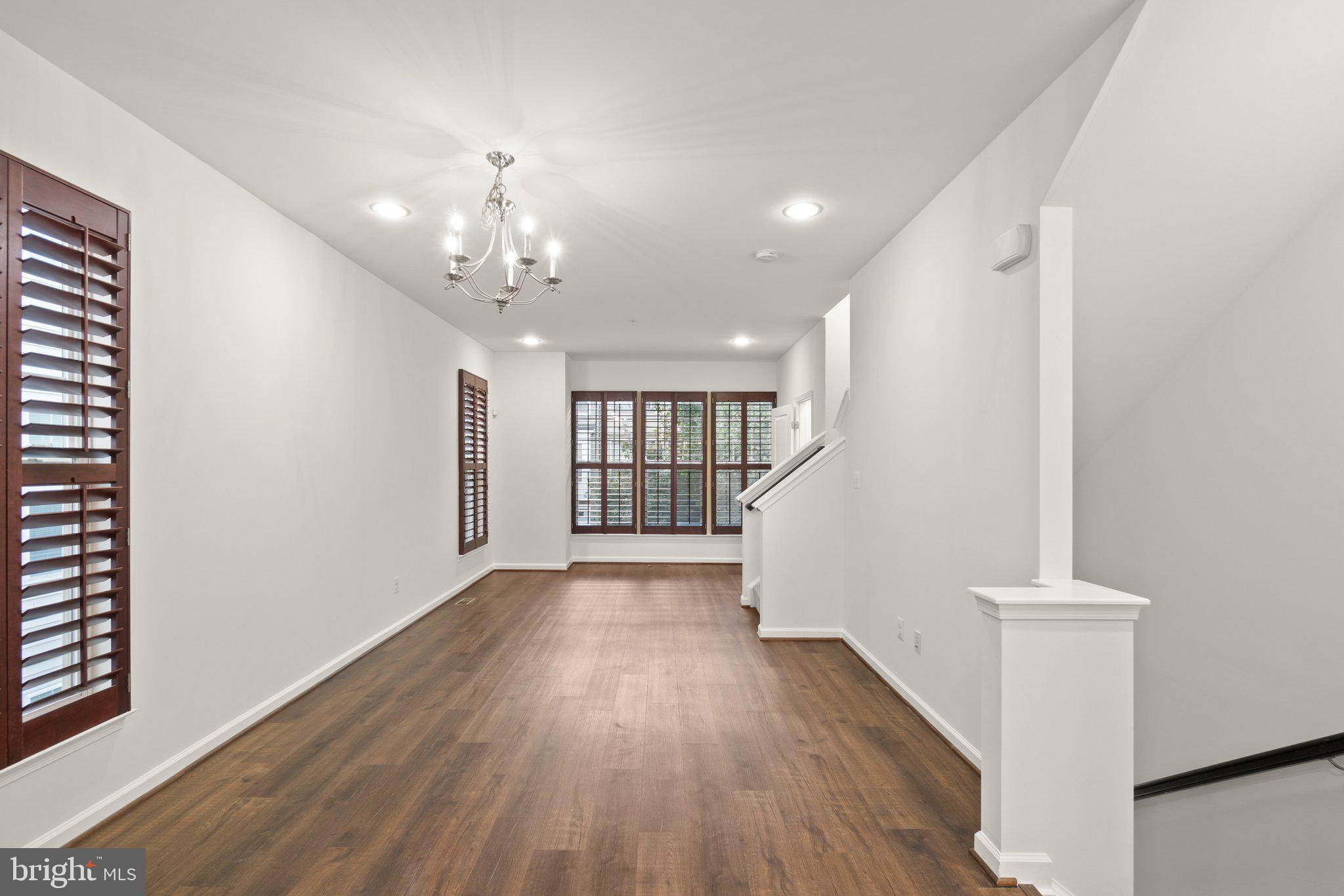 22475 GLENBOW WAY 2010