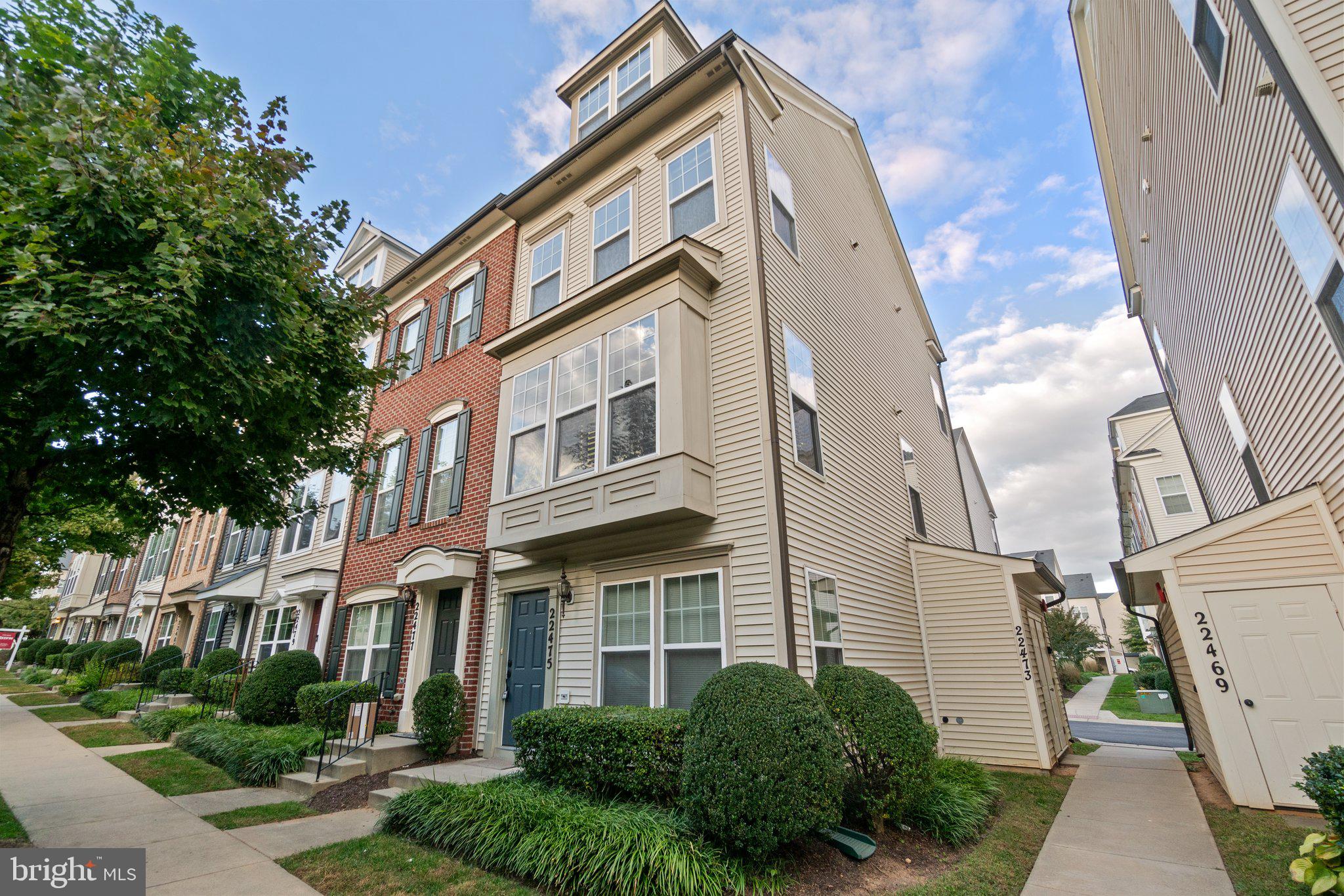 22475 GLENBOW WAY 2010