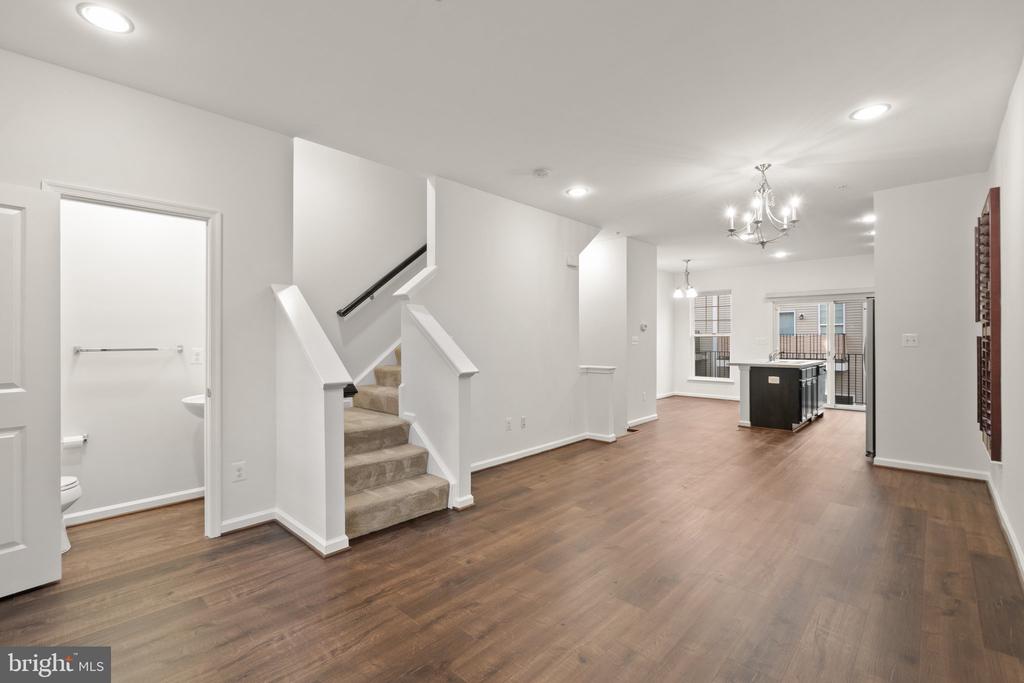 22475 GLENBOW WAY 2010