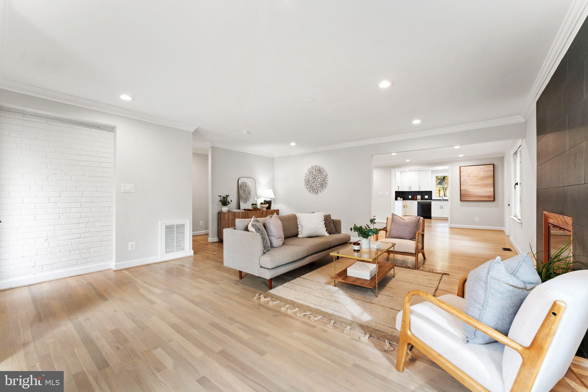 32 Eastmoor Dr