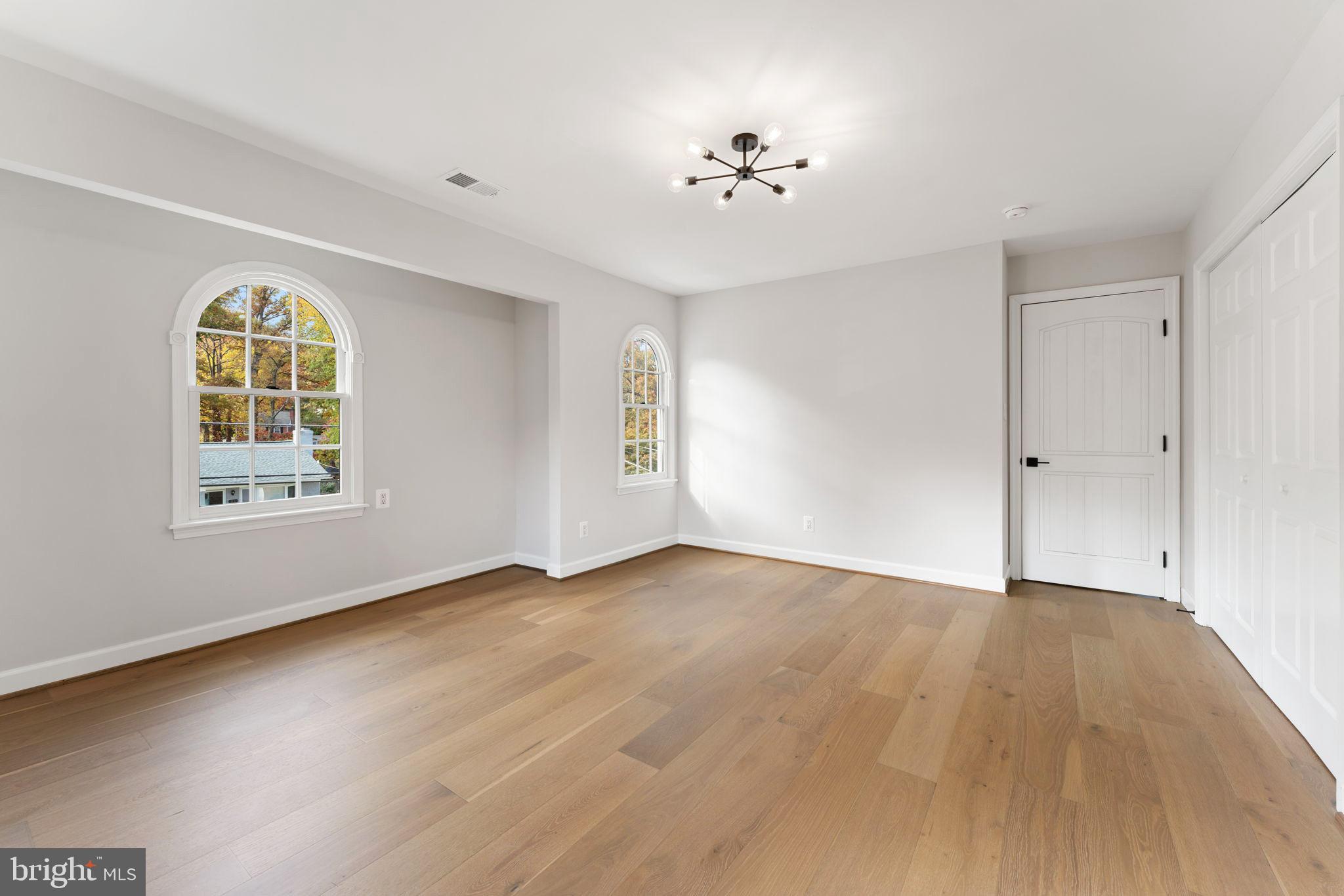 32 Eastmoor Dr