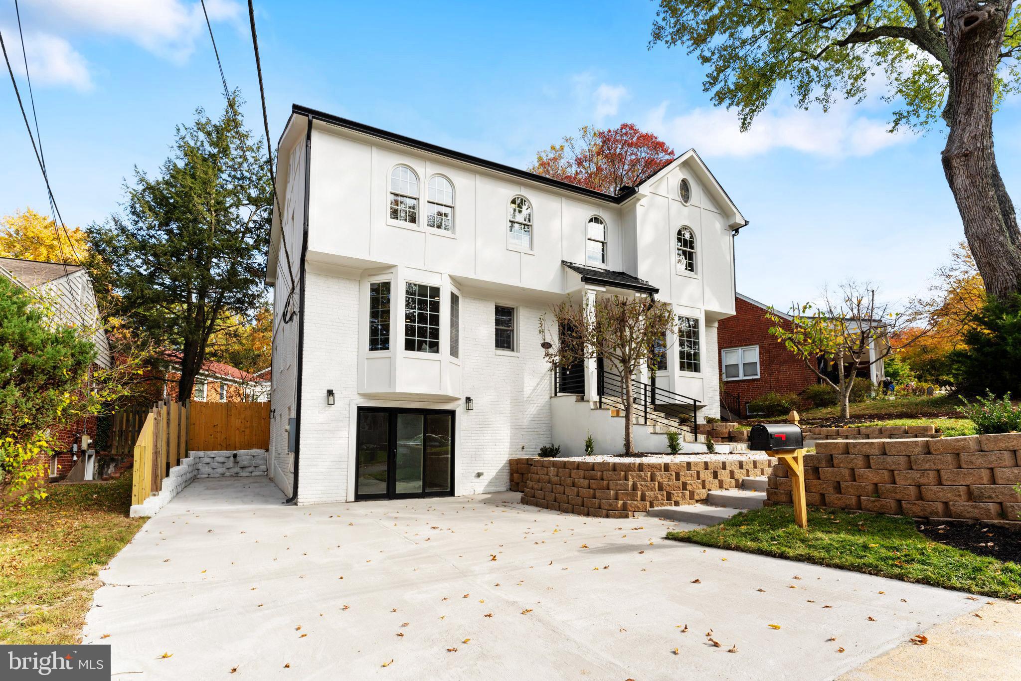 32 Eastmoor Dr