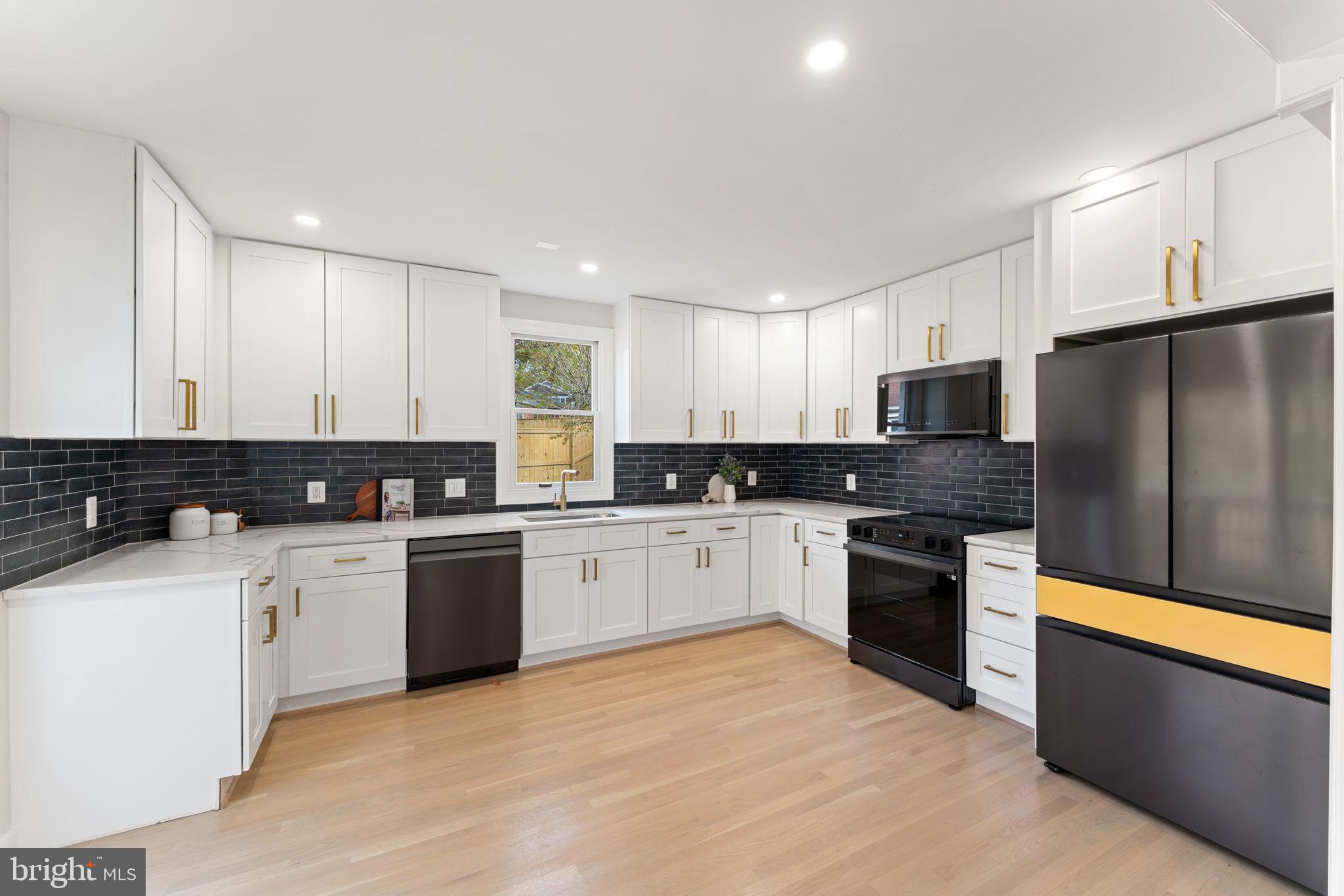 32 Eastmoor Dr