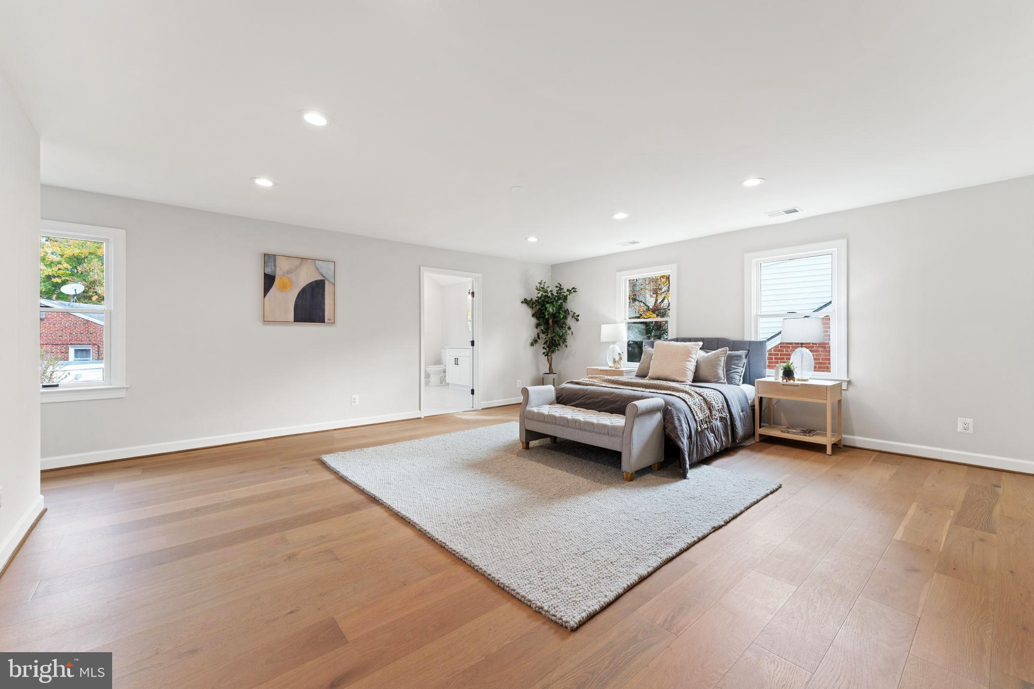 32 Eastmoor Dr