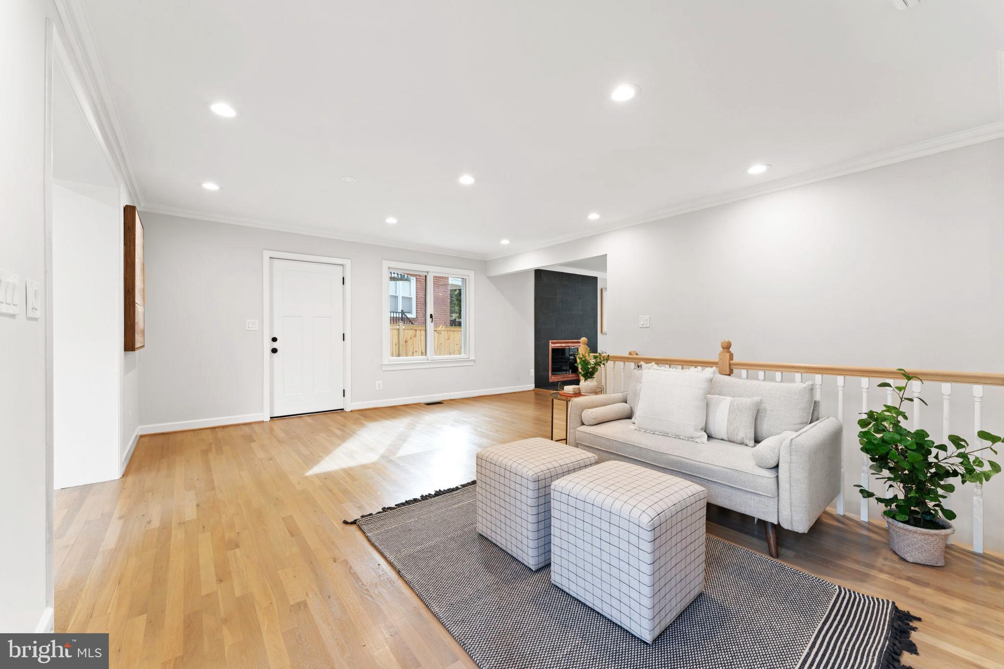 32 Eastmoor Dr