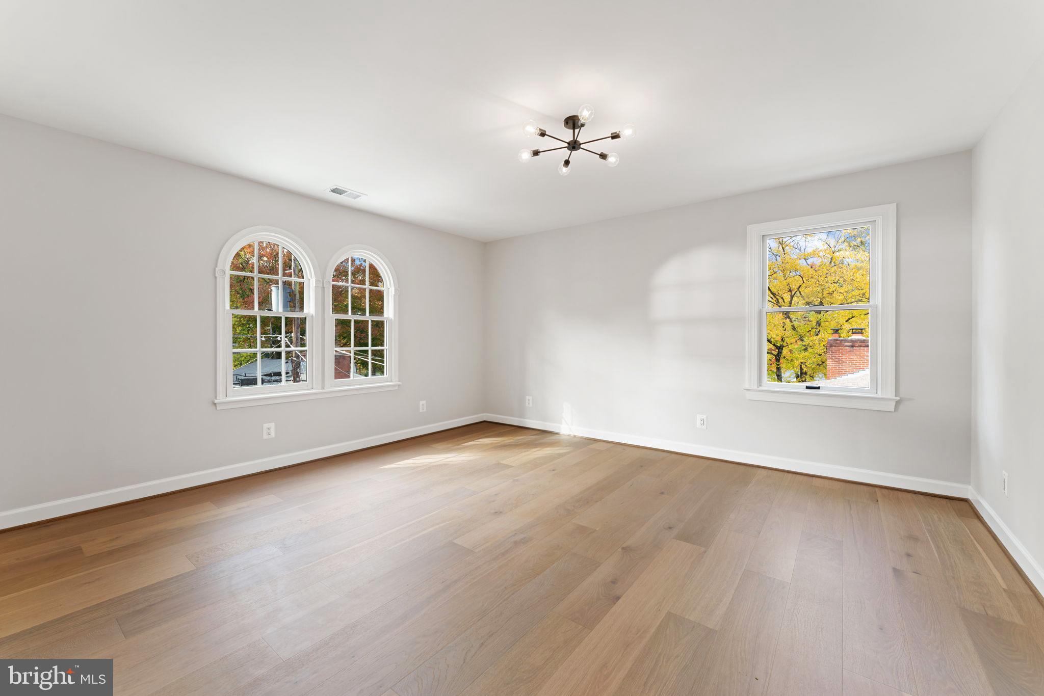 32 Eastmoor Dr