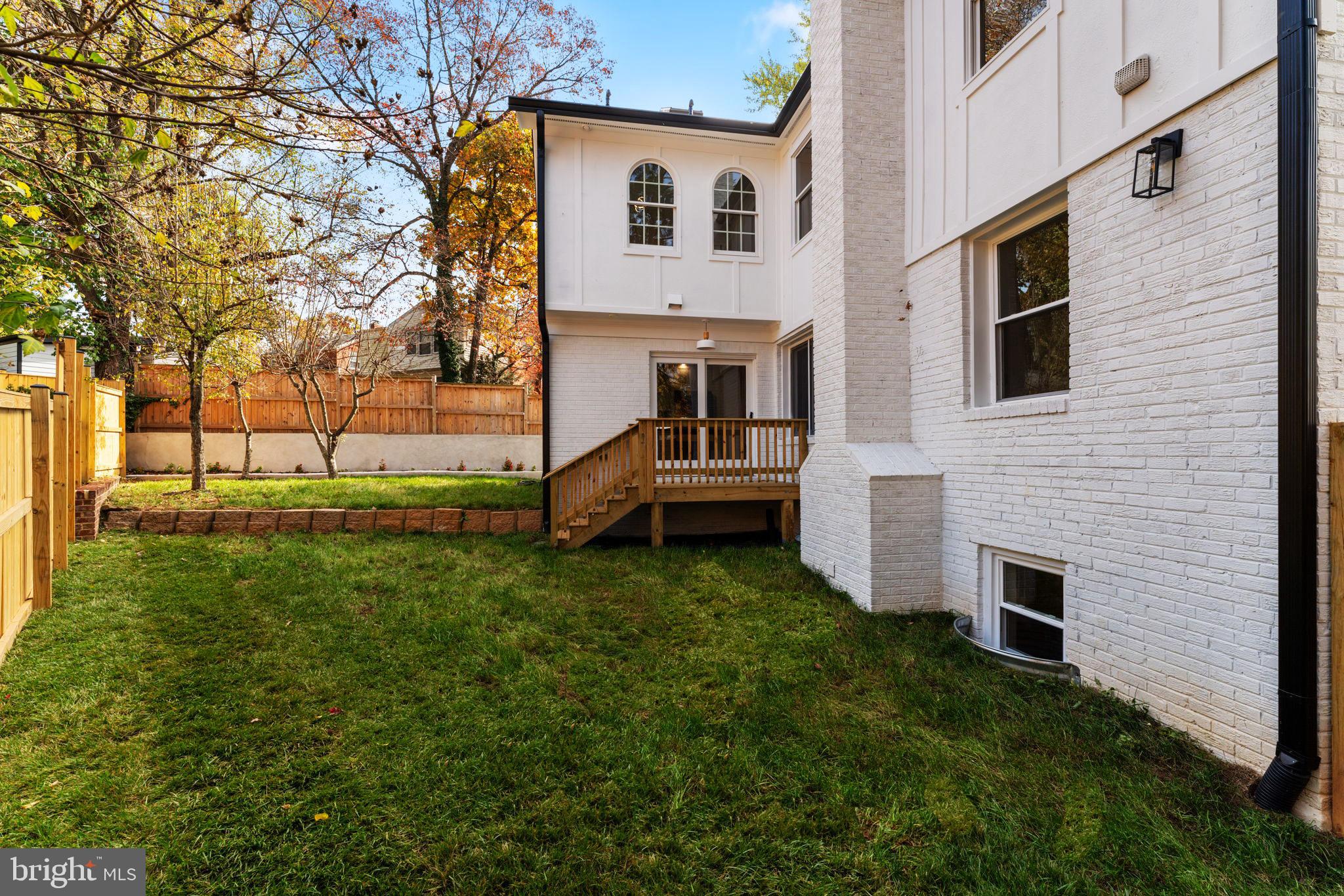 32 Eastmoor Dr