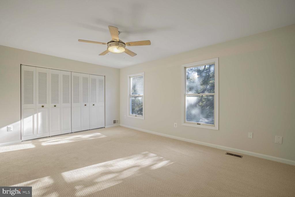 14905 Forest Landing Cir