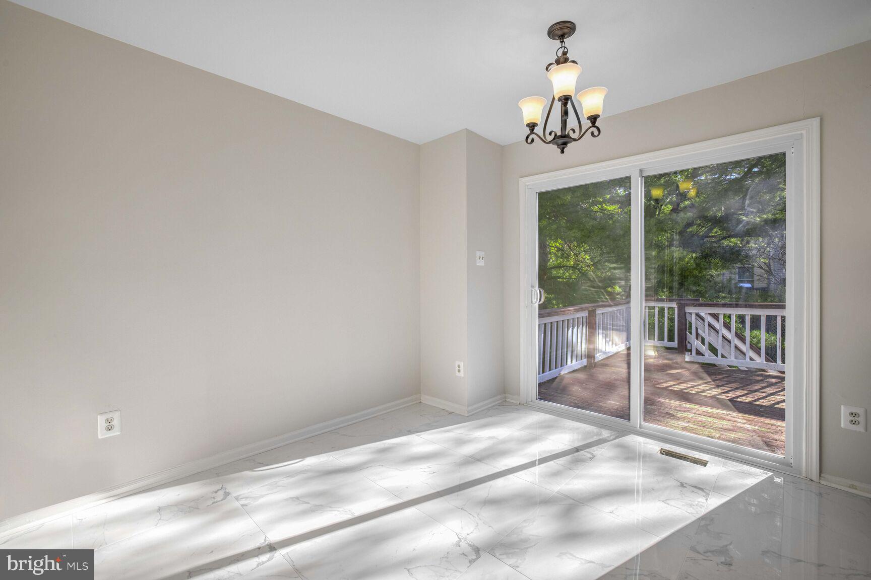 14905 Forest Landing Cir