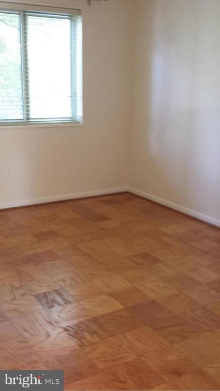 10404 Rockville Pike #302