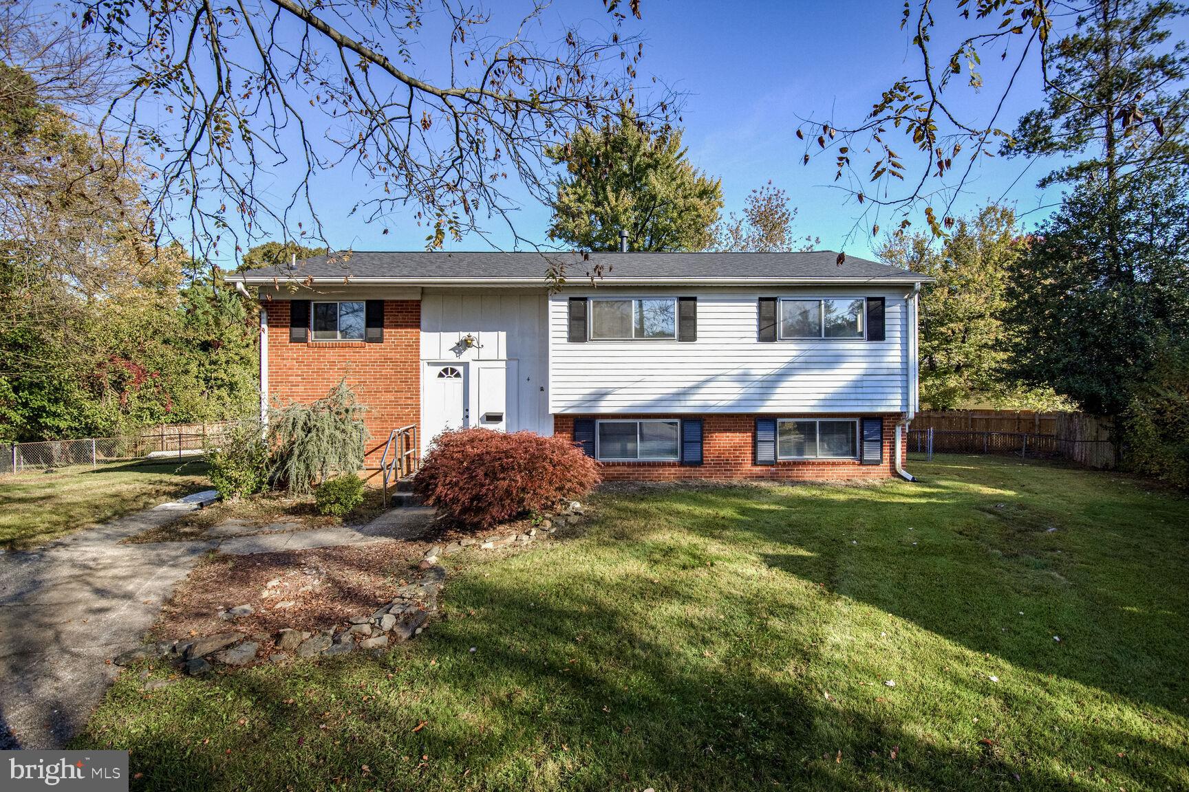 4 Rollins Ct