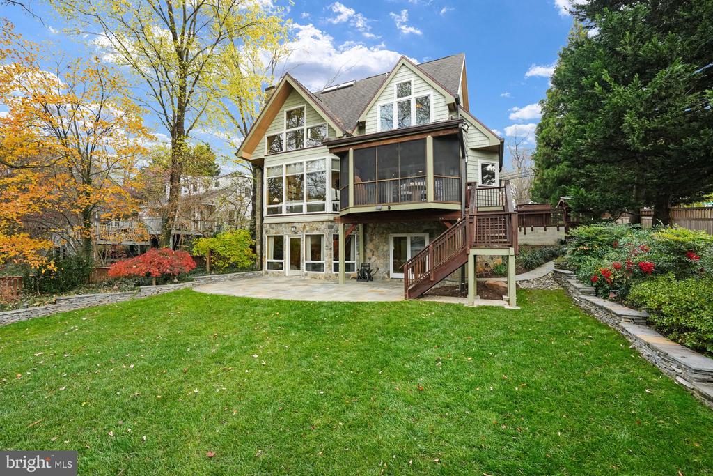 6410 BROOKES LANE