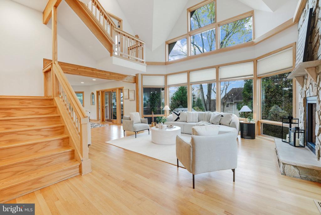 6410 BROOKES LANE