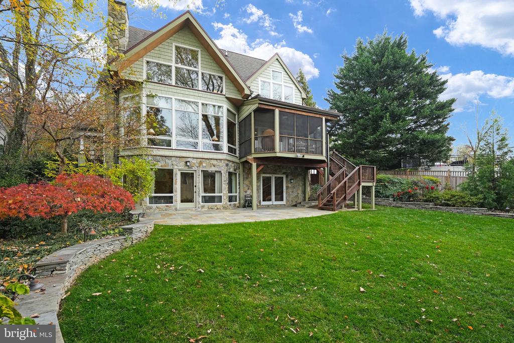 6410 BROOKES LANE