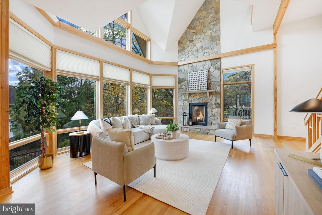6410 BROOKES LANE