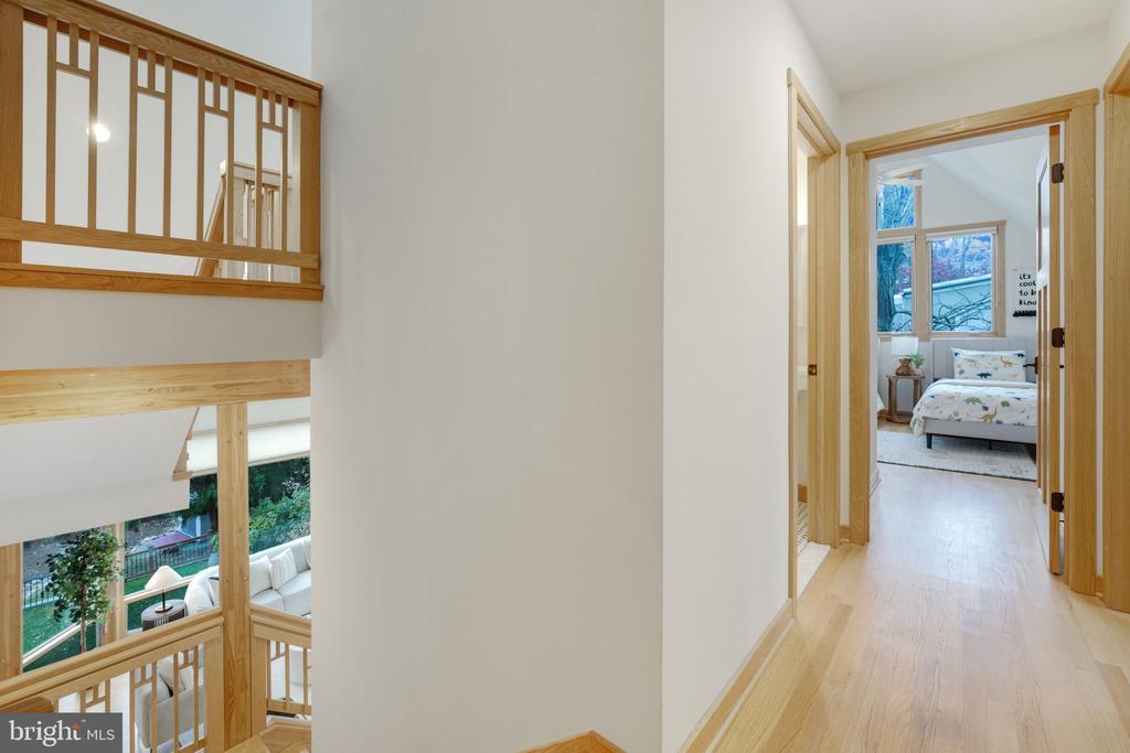 6410 BROOKES LANE