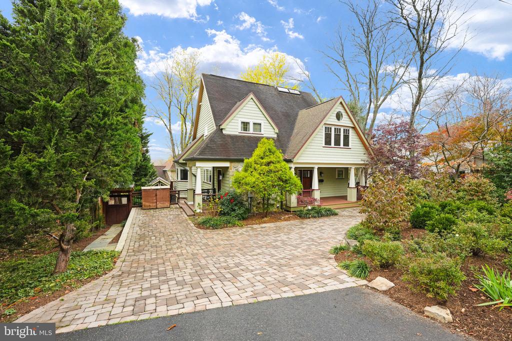 6410 BROOKES LANE