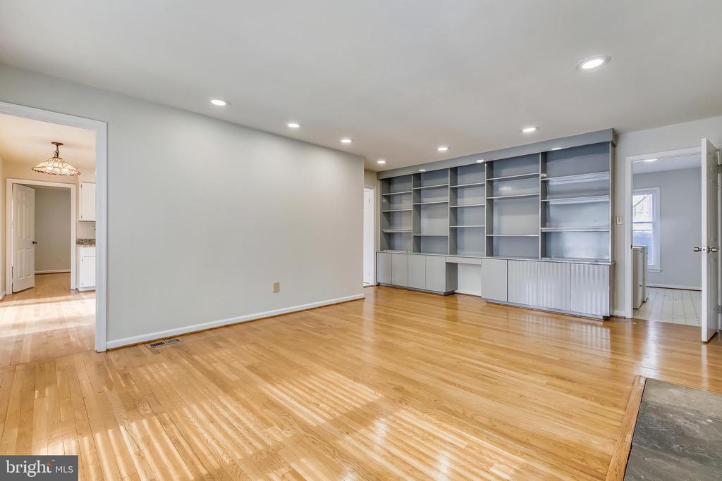 9641 Reach Road