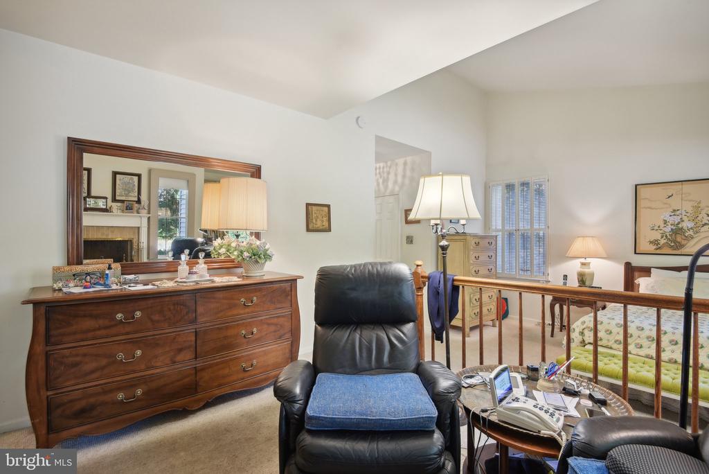 5713 Magic Mountain Dr