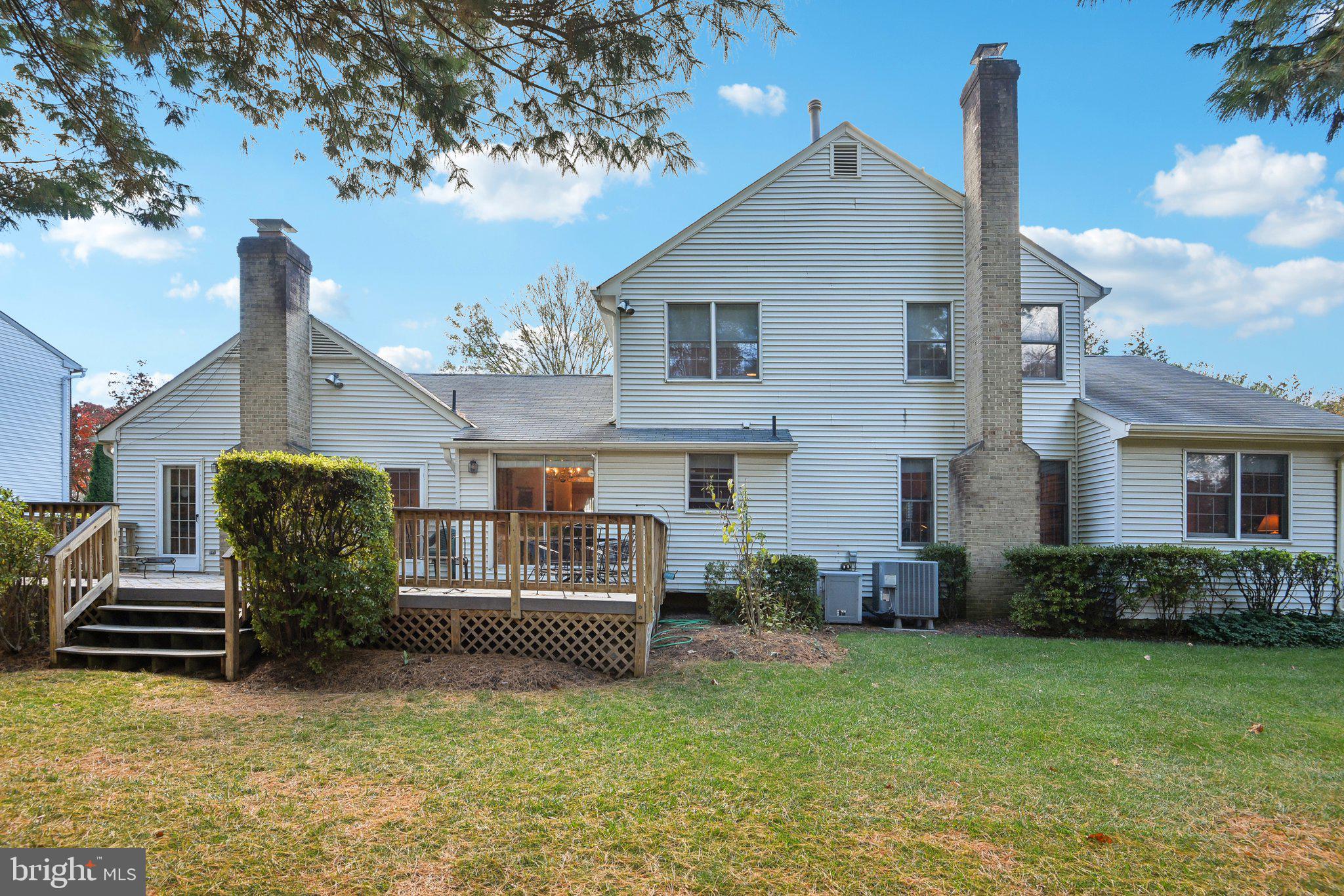 5713 Magic Mountain Dr