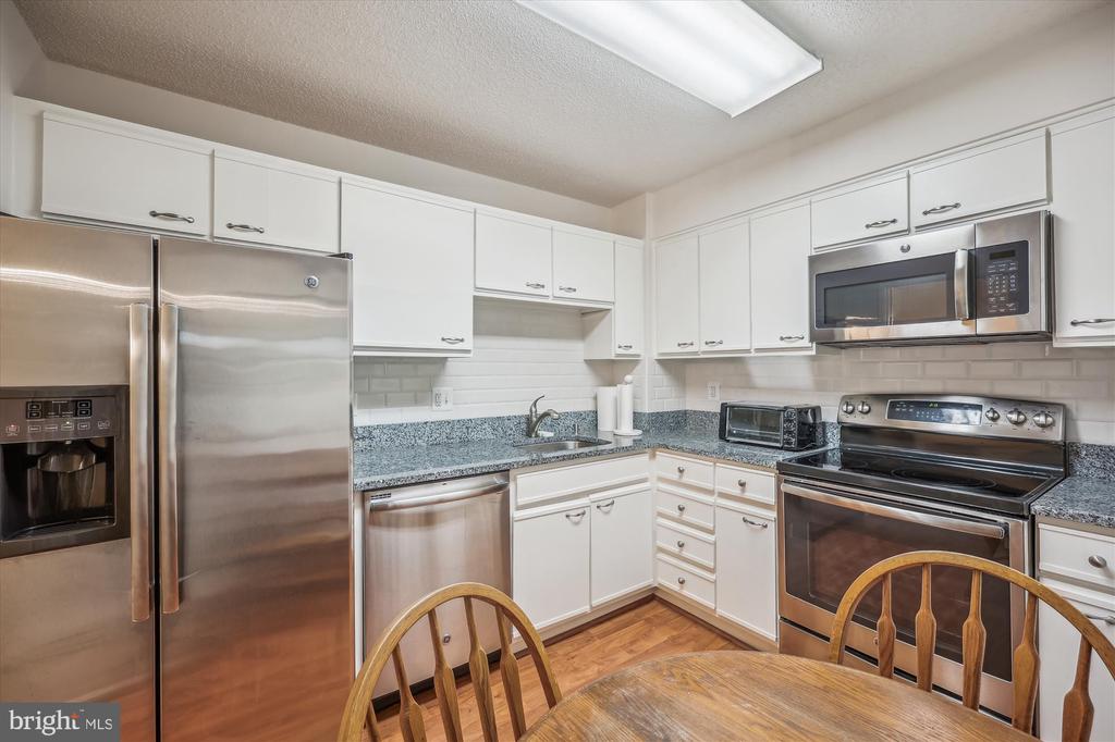 3310 N LEISURE WORLD BOULEVARD 111-6
