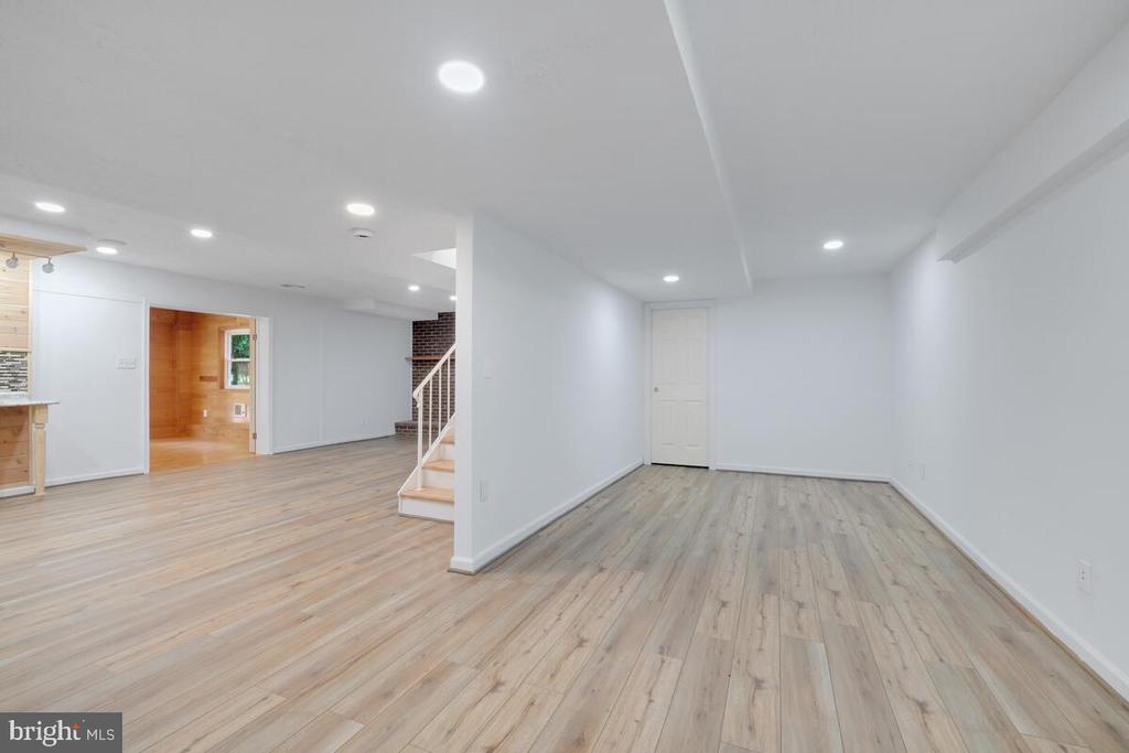 6609 Tilden Ln