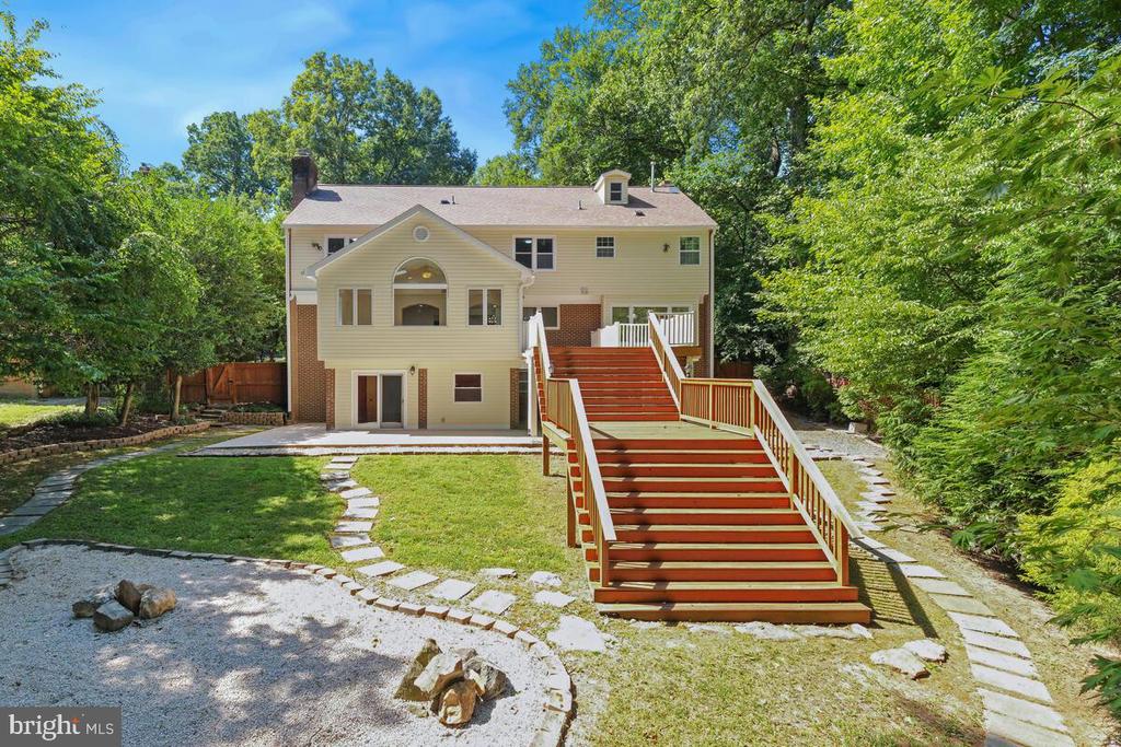 6609 Tilden Ln