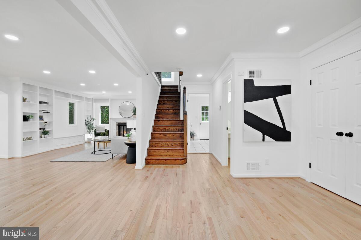 6609 Tilden Ln