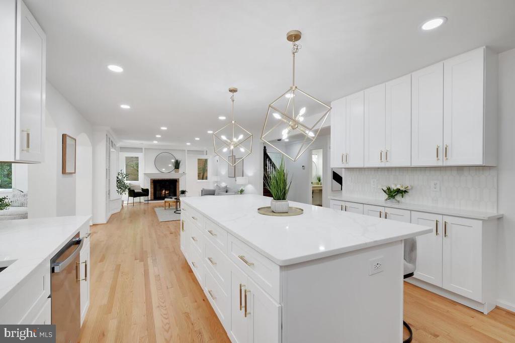 6609 Tilden Ln