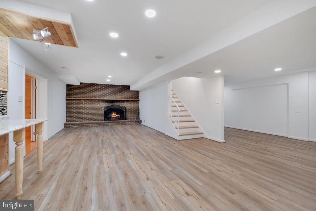 6609 Tilden Ln