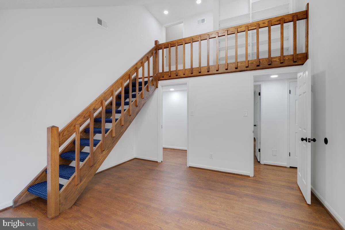 6609 Tilden Ln