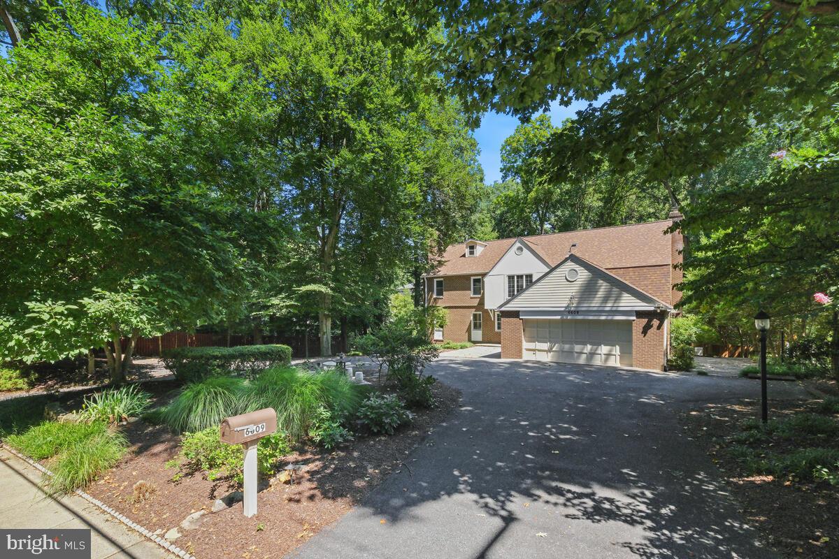 6609 Tilden Ln