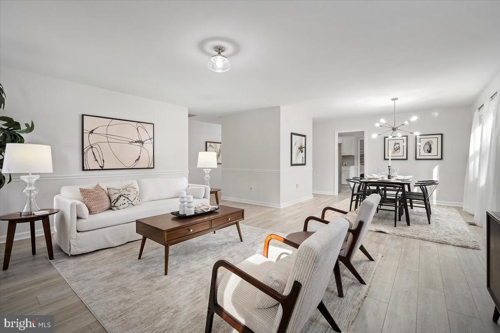 13301 ROCKVIEW COURT