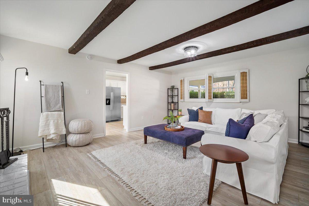 13301 ROCKVIEW COURT