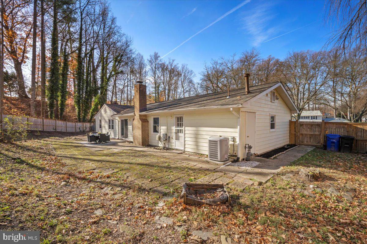 13301 ROCKVIEW COURT