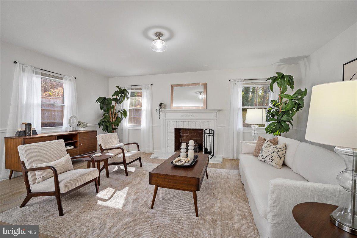 13301 ROCKVIEW COURT