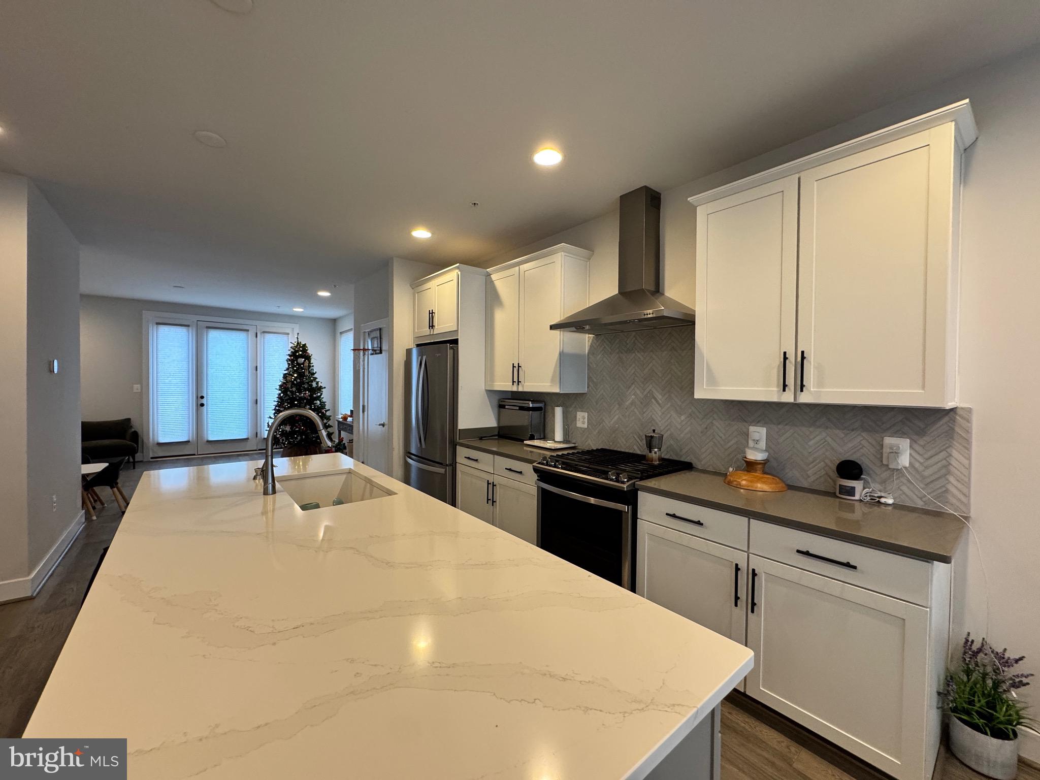 866 THOMPSON CRESCENT 36