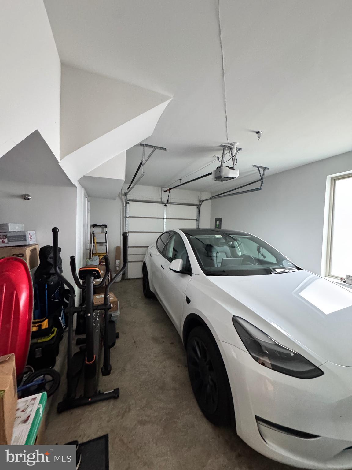 866 THOMPSON CRESCENT 36