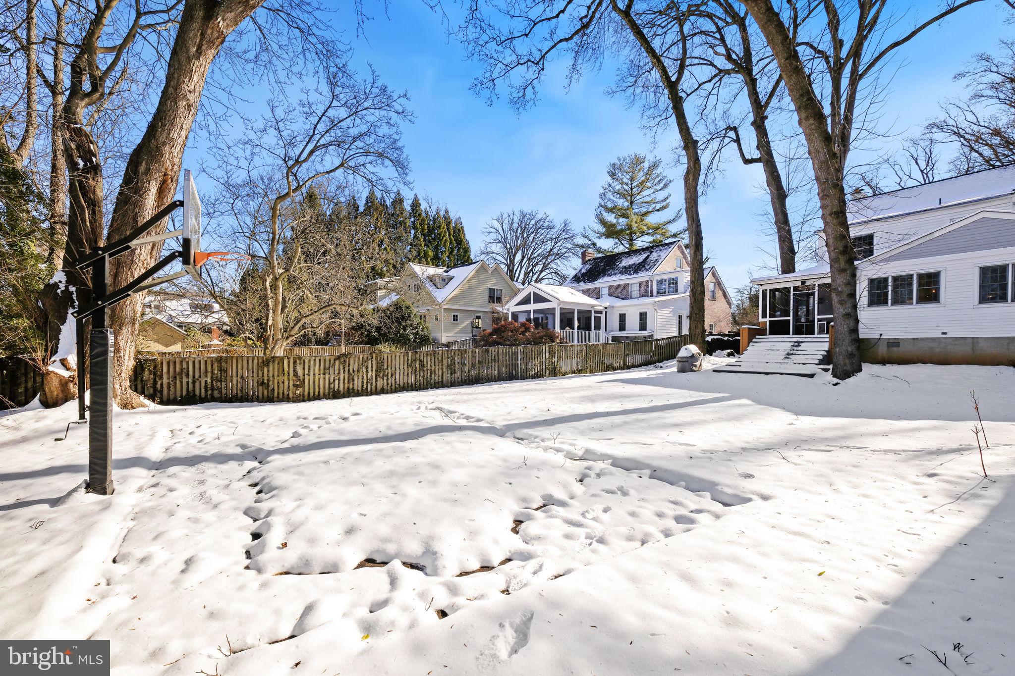 5407 Lambeth Rd