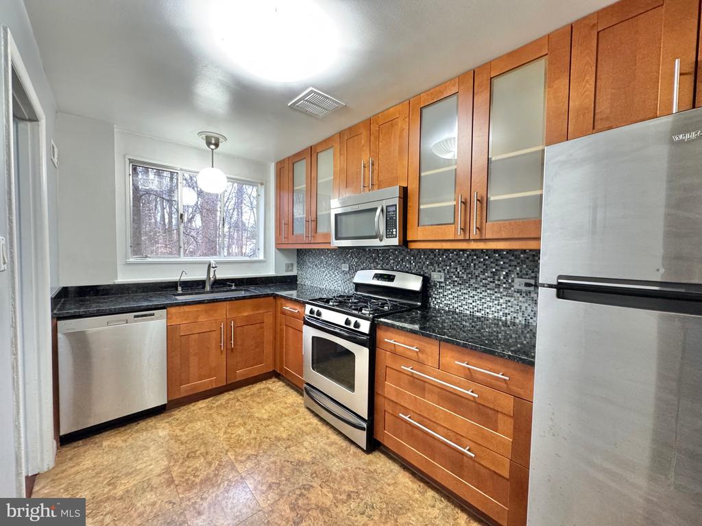 10504 MONTROSE AVENUE M-2