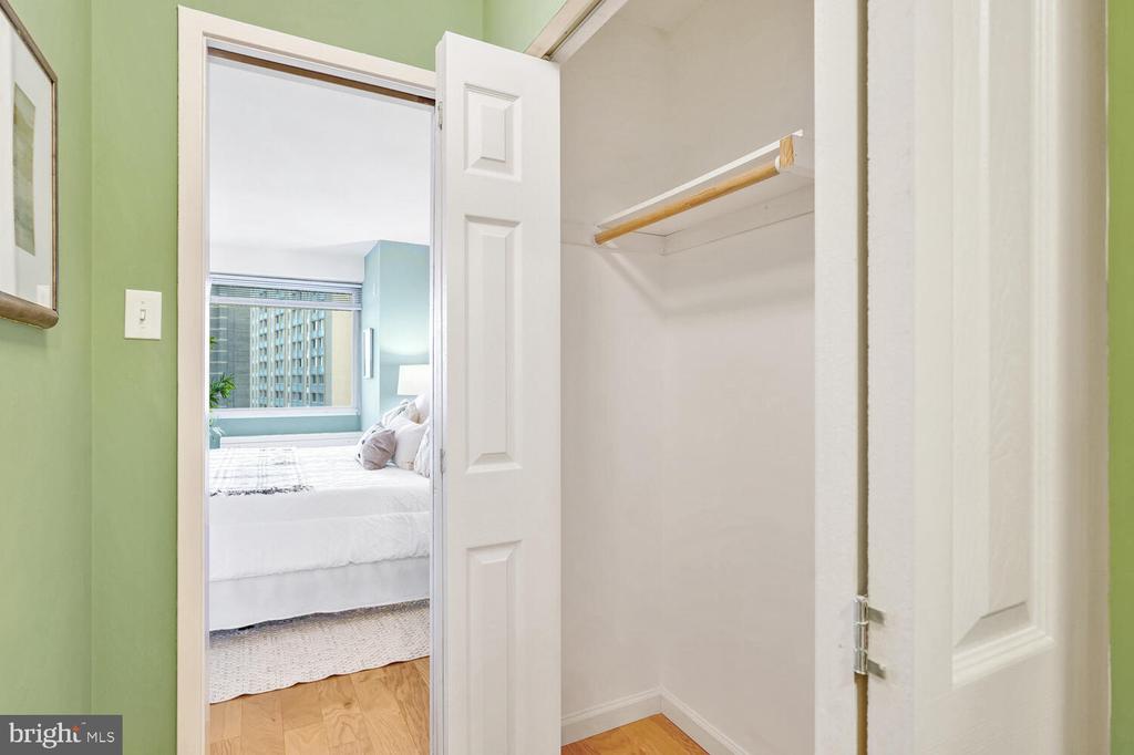 4515 WILLARD AVE 1518S