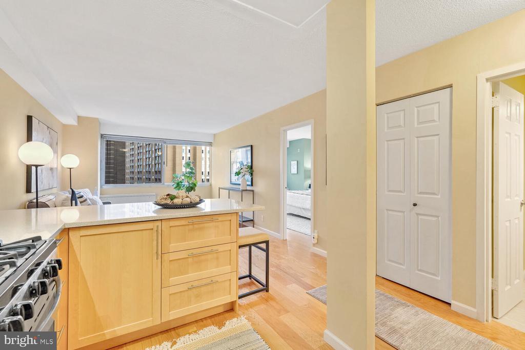 4515 WILLARD AVE 1518S