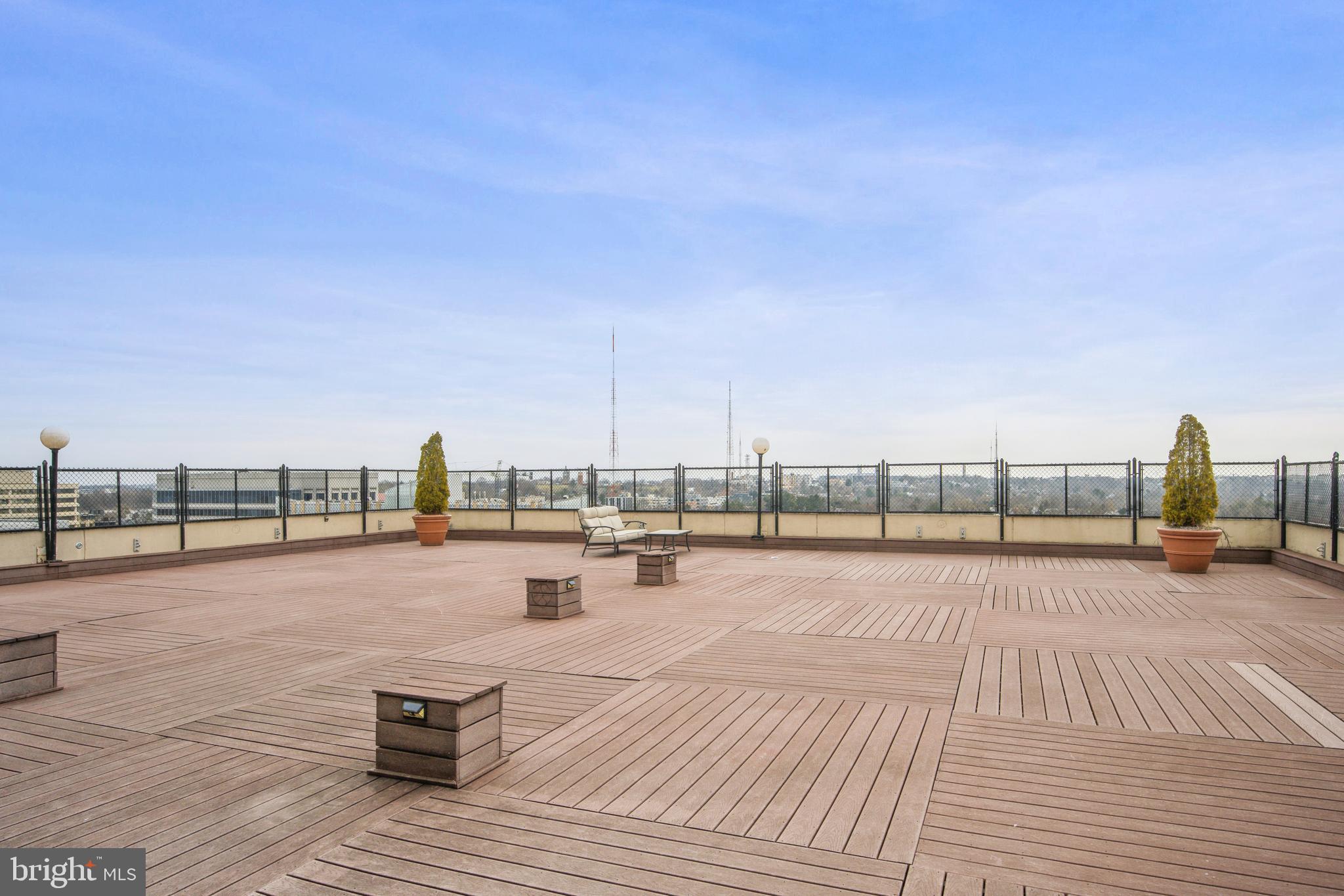 4515 WILLARD AVE 1518S