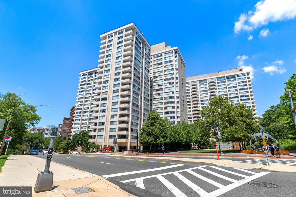 4515 WILLARD AVE 1518S