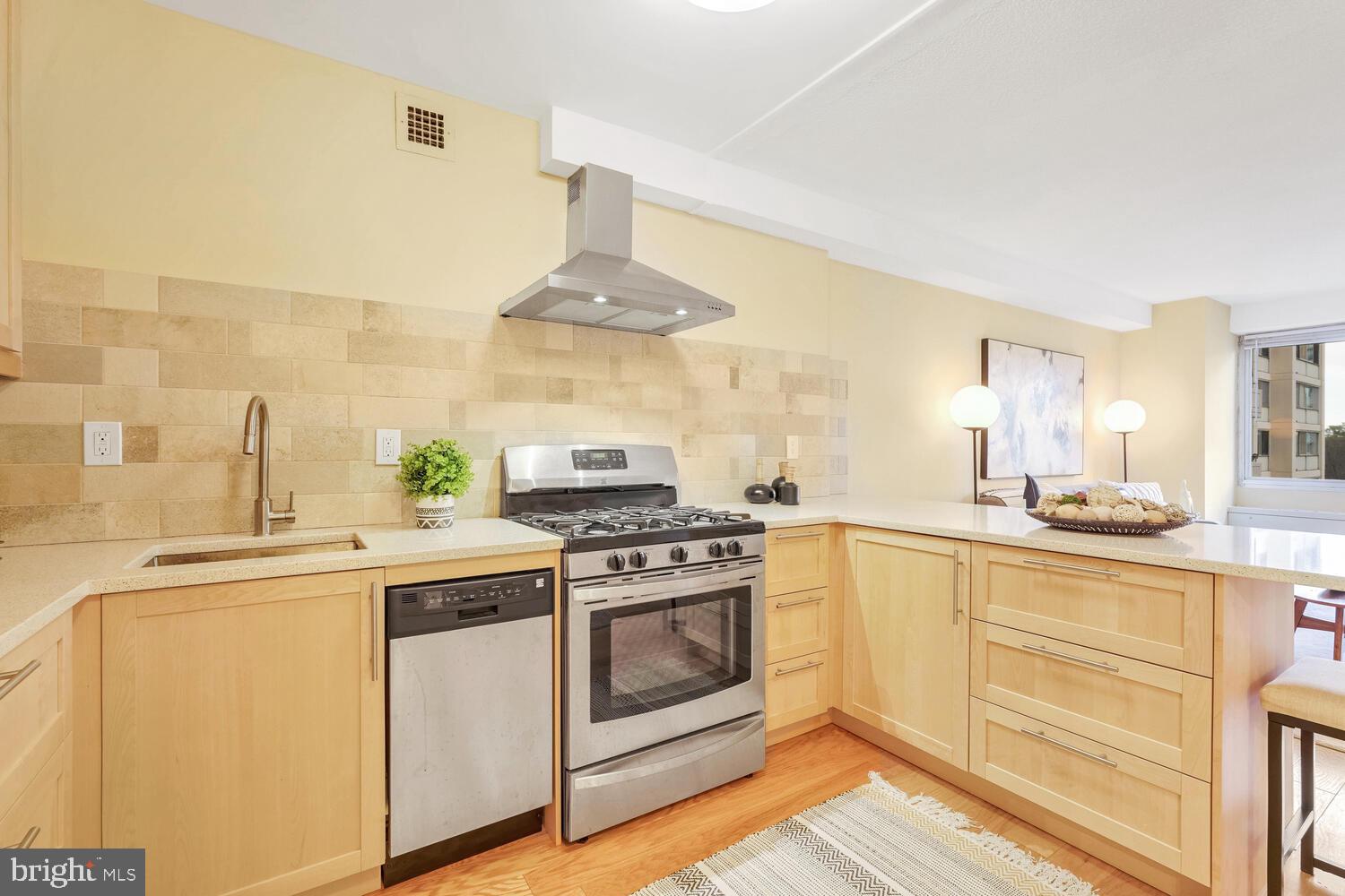 4515 WILLARD AVE 1518S