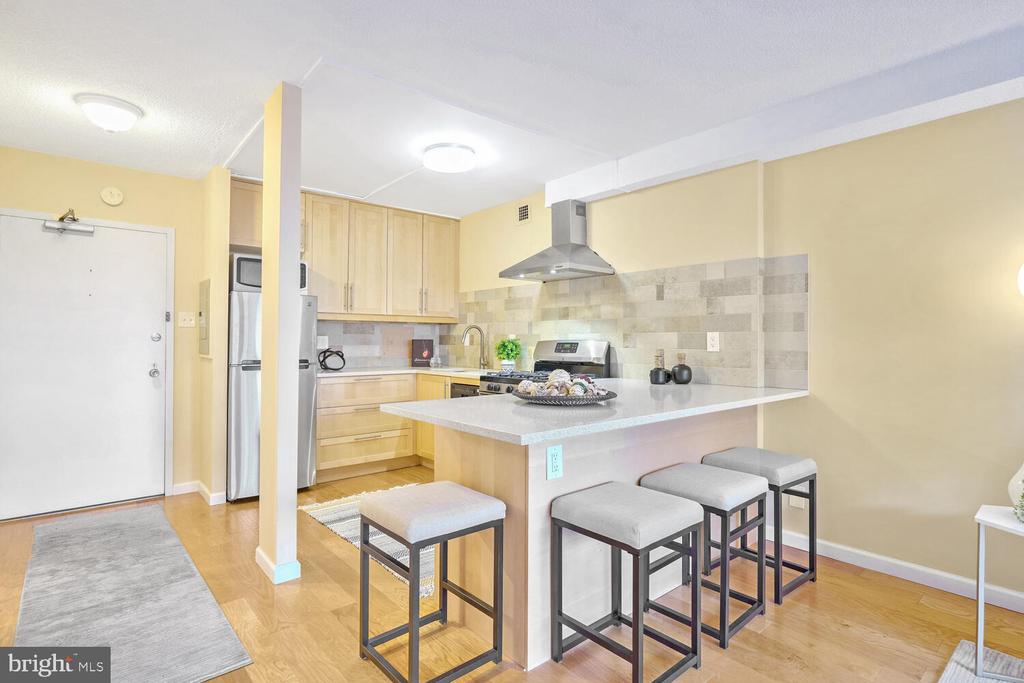 4515 WILLARD AVE 1518S