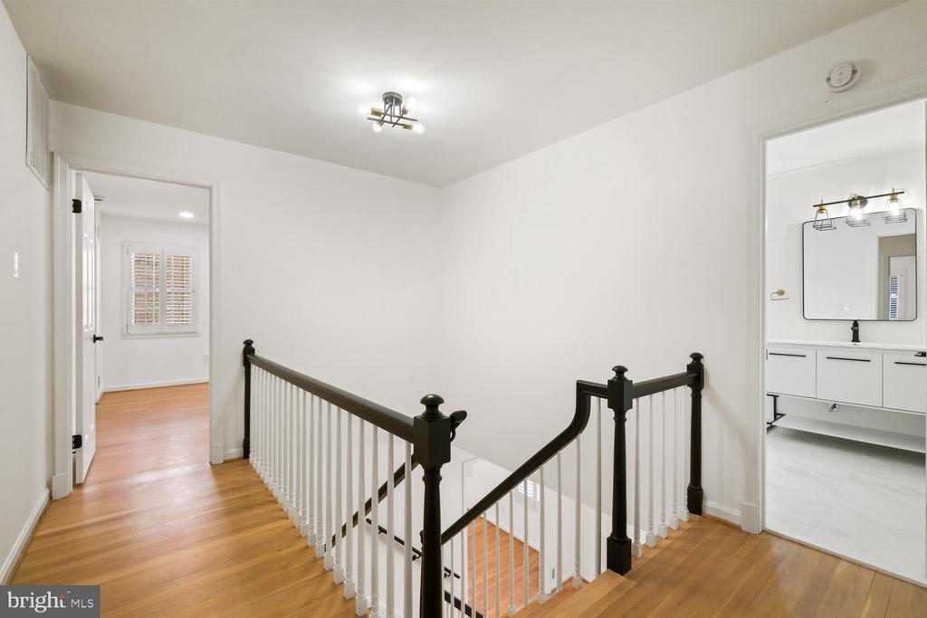 6513 WINDERMERE CIR