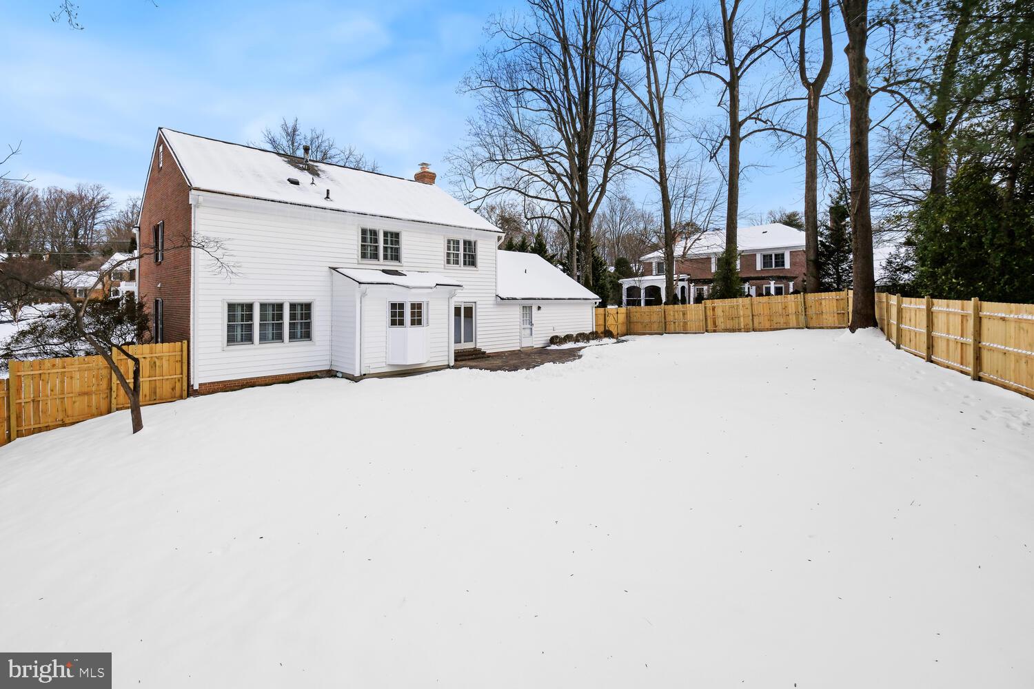 6513 WINDERMERE CIR