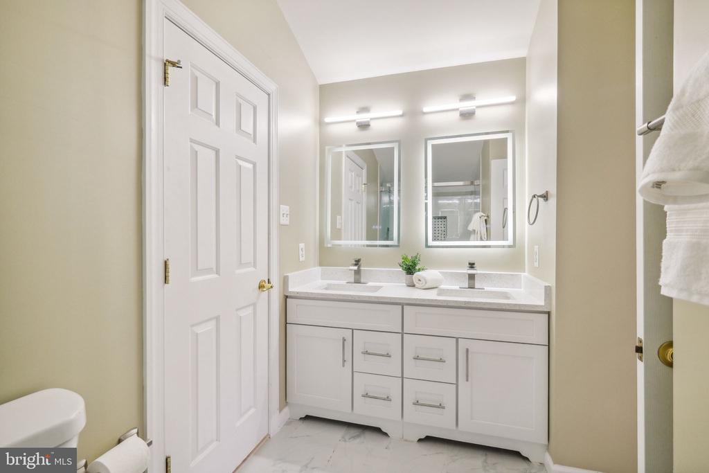 203 Saddle Ridge Cir
